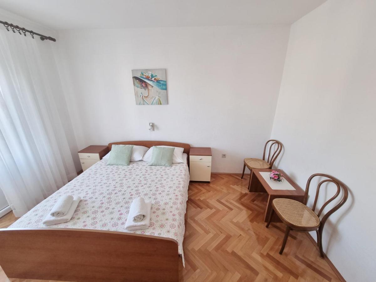Apartman Bidol Makarska Bagian luar foto